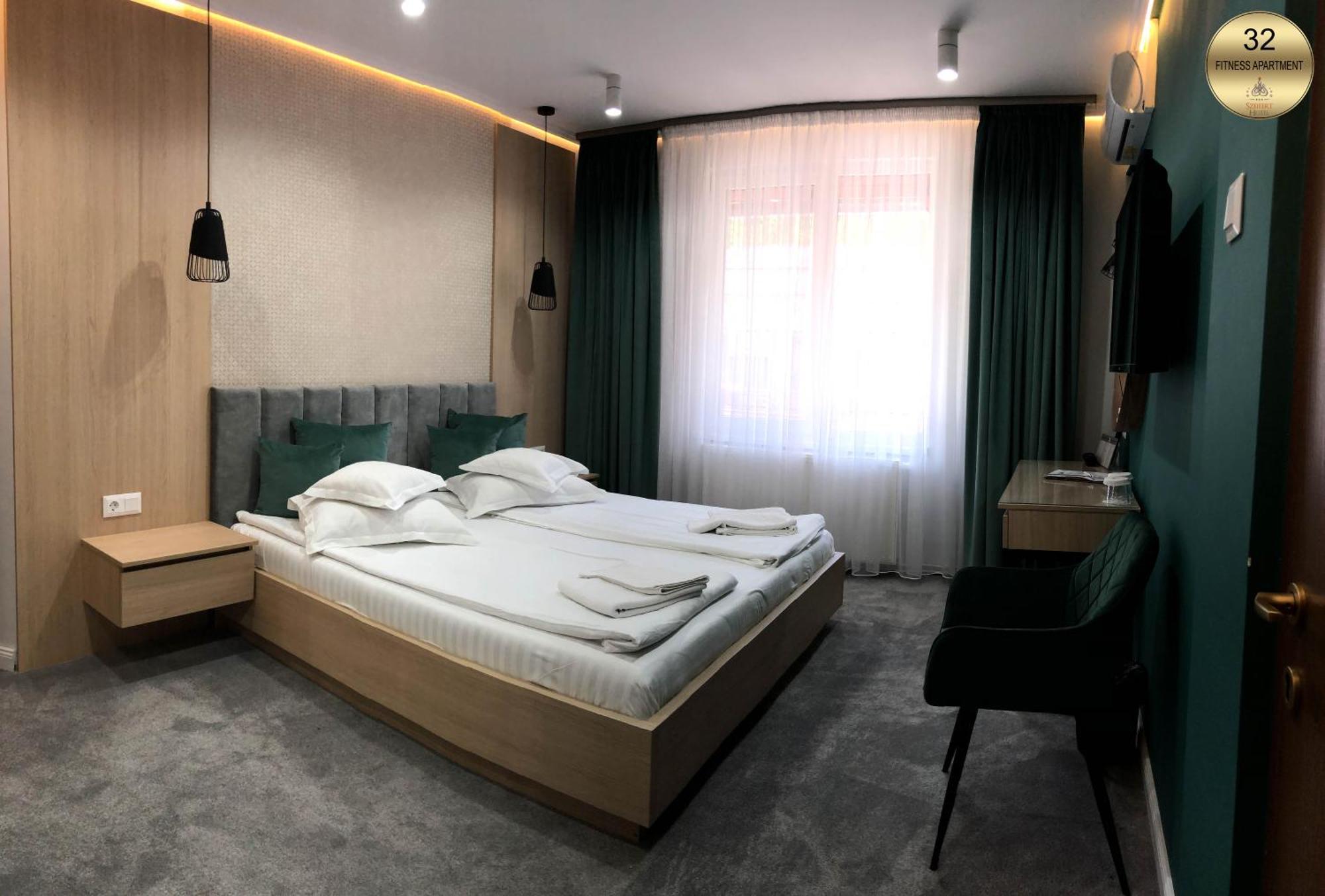Hotel Szeifert โซวาตา ภายนอก รูปภาพ